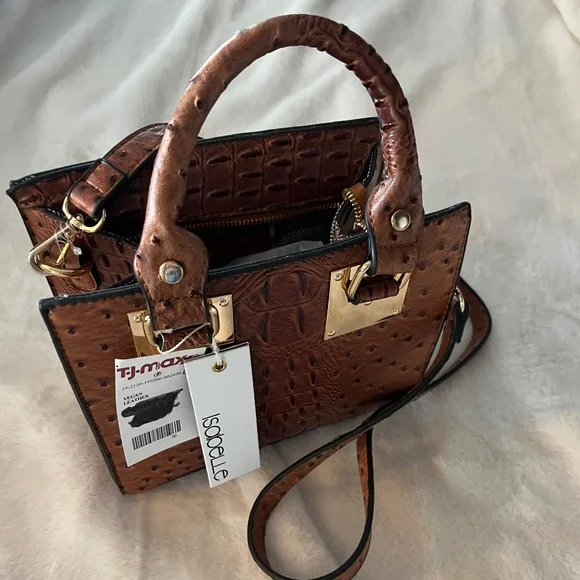 Purse - Picture 1 of 6